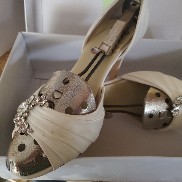 Caparros Wedding Shoes - Picture 1 of 3